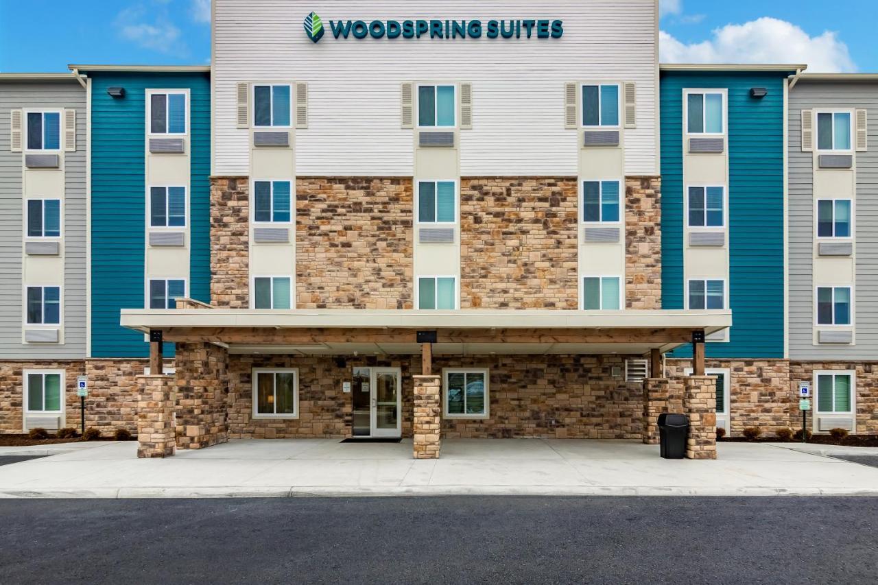 Woodspring Suites Toledo Maumee Bagian luar foto